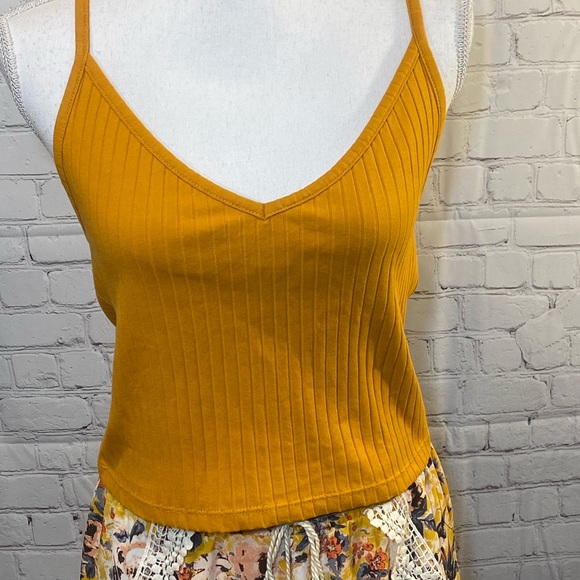 H&M Cami Cropped Golden Yellow-Medium - Picture 2 of 3